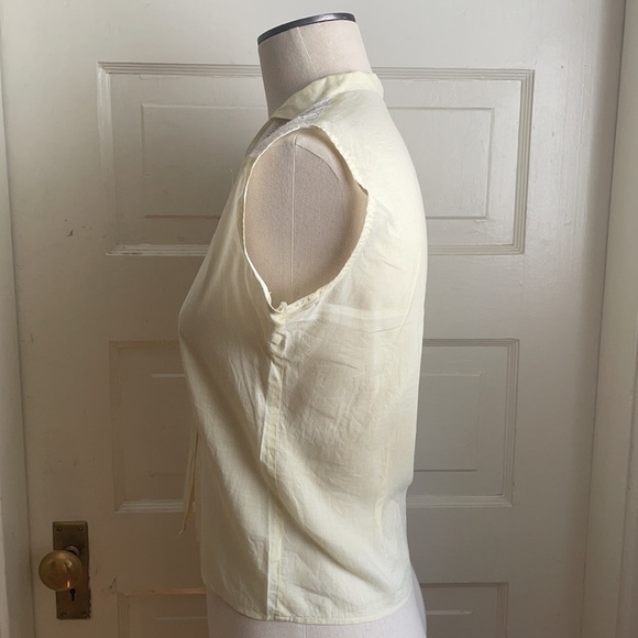 Light Yellow & White Linen and Eyelet Inset Top - Picture 3 of 15